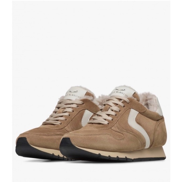 Voile Blanche Shoes - NWT VOILE BLANCHE JULIA Brown Pump Fur Suede
Sneakers